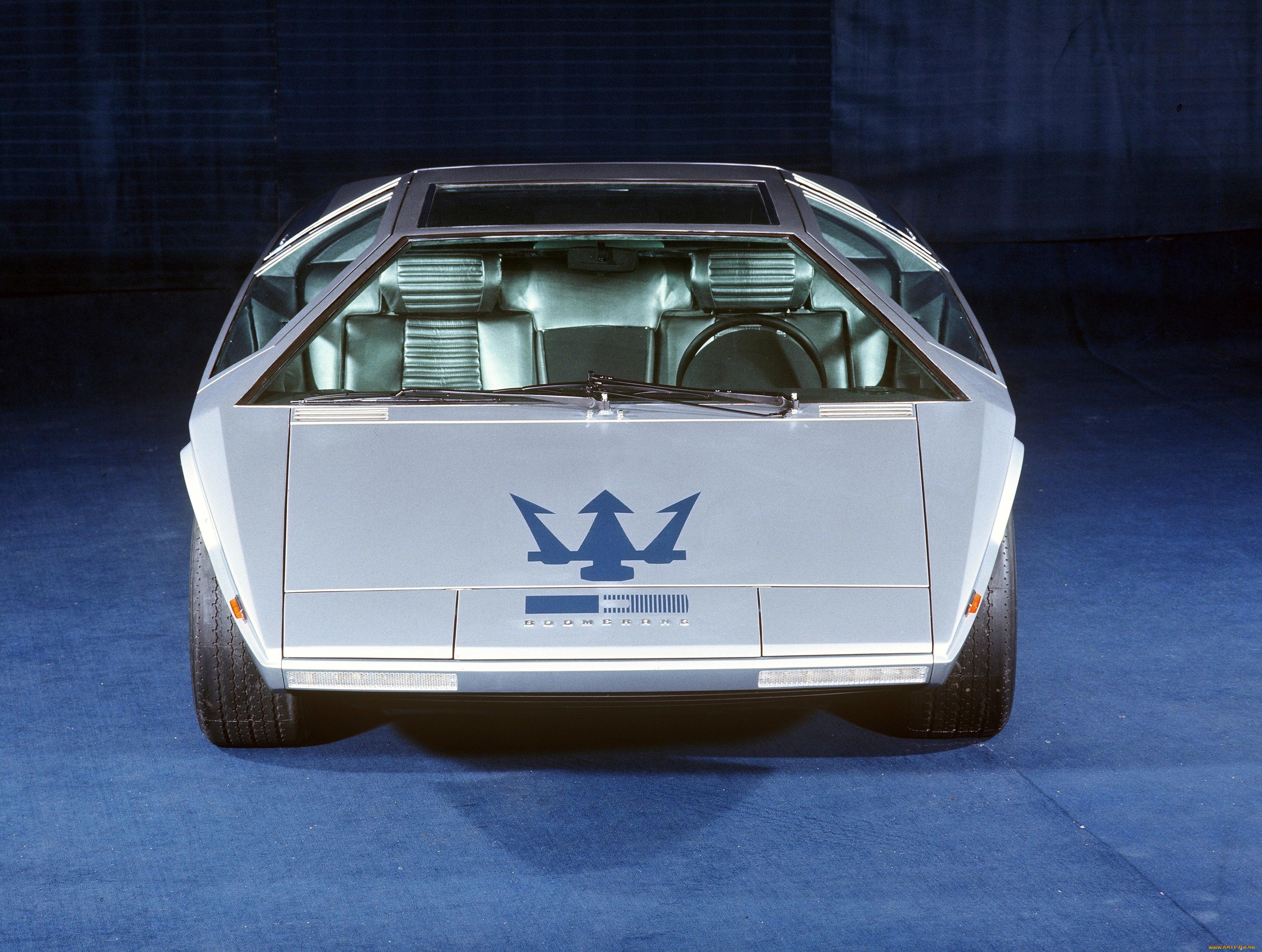 , maserati, boomerang